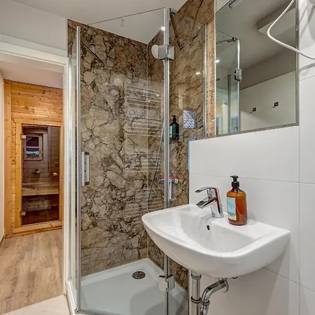 Duenenhaeuser Unserusedomde Ca75qm Mit Privater Sauna Und Kamin Parkplatz Direkt Am 10i1 Apartmán